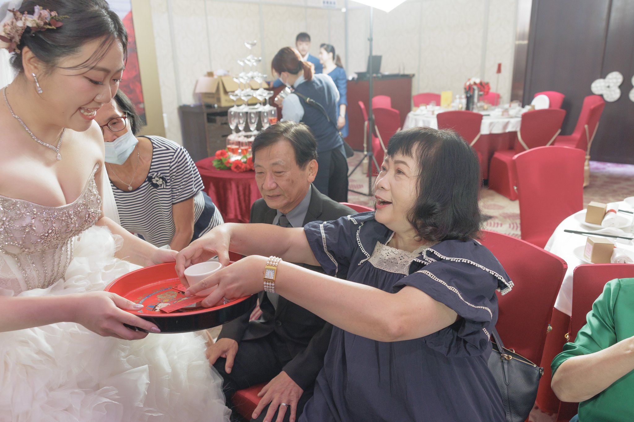 思怡與翰瑜｜奉茶與家人合影｜翰品酒店婚禮紀錄｜深呼吸影像 097