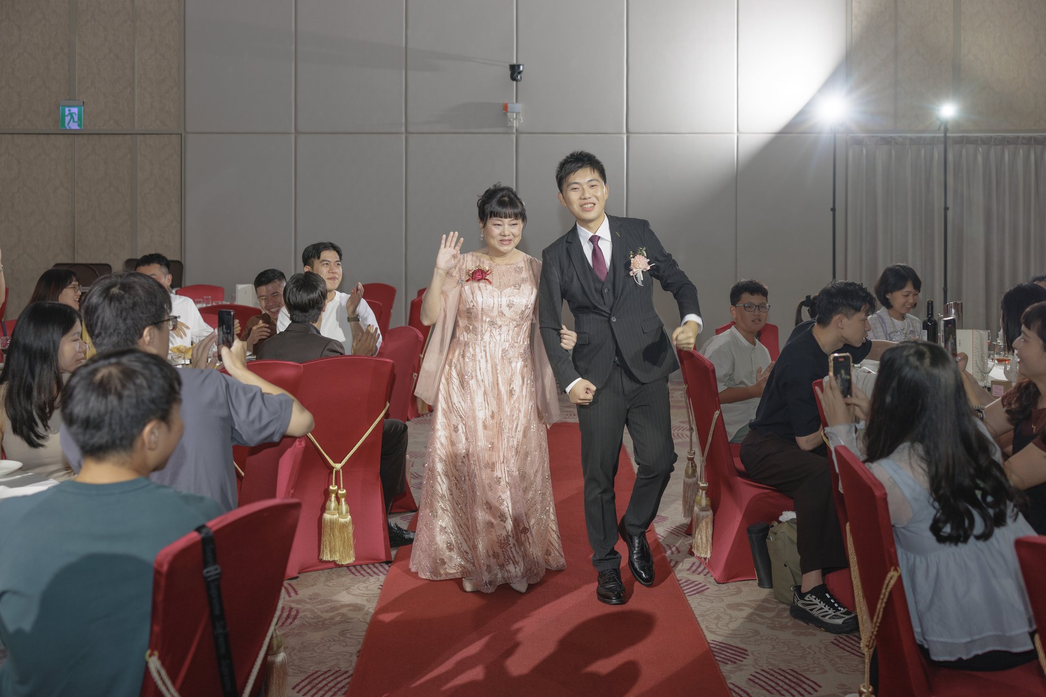 思怡與翰瑜｜婚宴進場與交手｜翰品酒店婚禮紀錄｜深呼吸影像 136