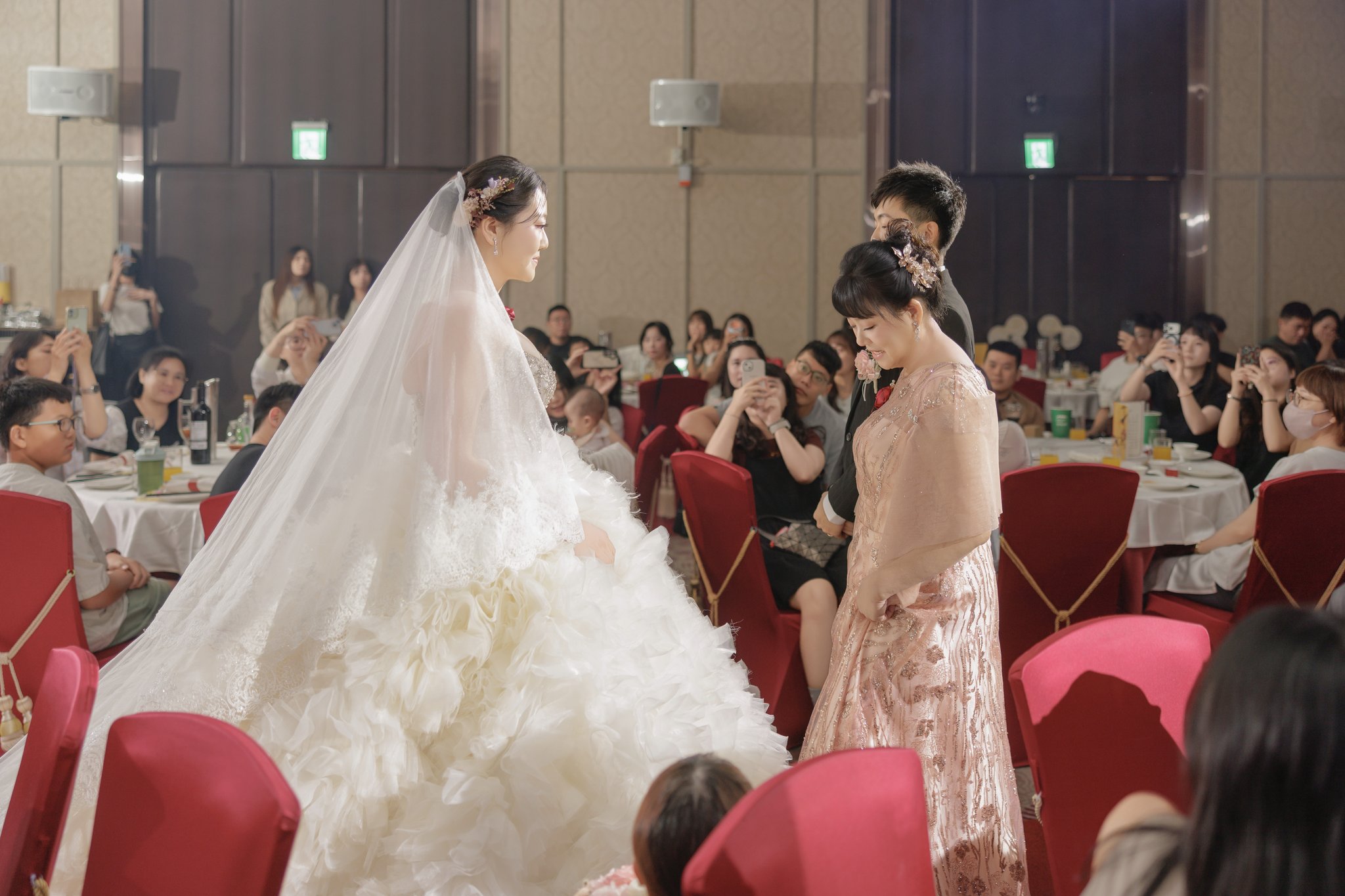 思怡與翰瑜｜婚宴進場與交手｜翰品酒店婚禮紀錄｜深呼吸影像 143